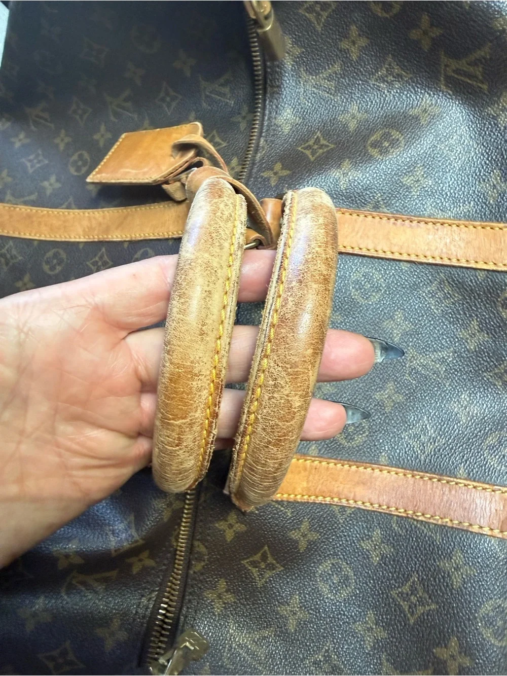 Authentic LOUIS VUITTON large duffel bag traveler tote w/ luggage tag lock